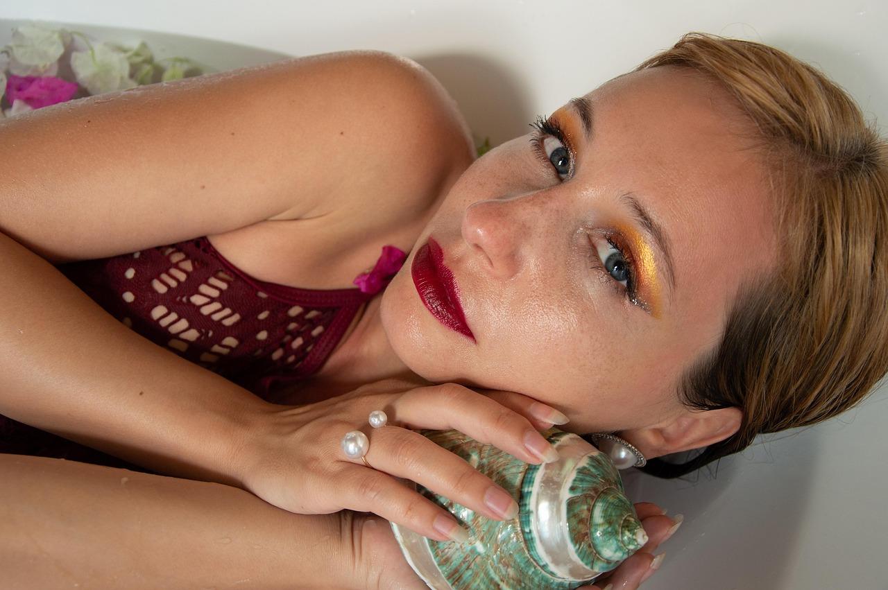 Movies With No Sidebar